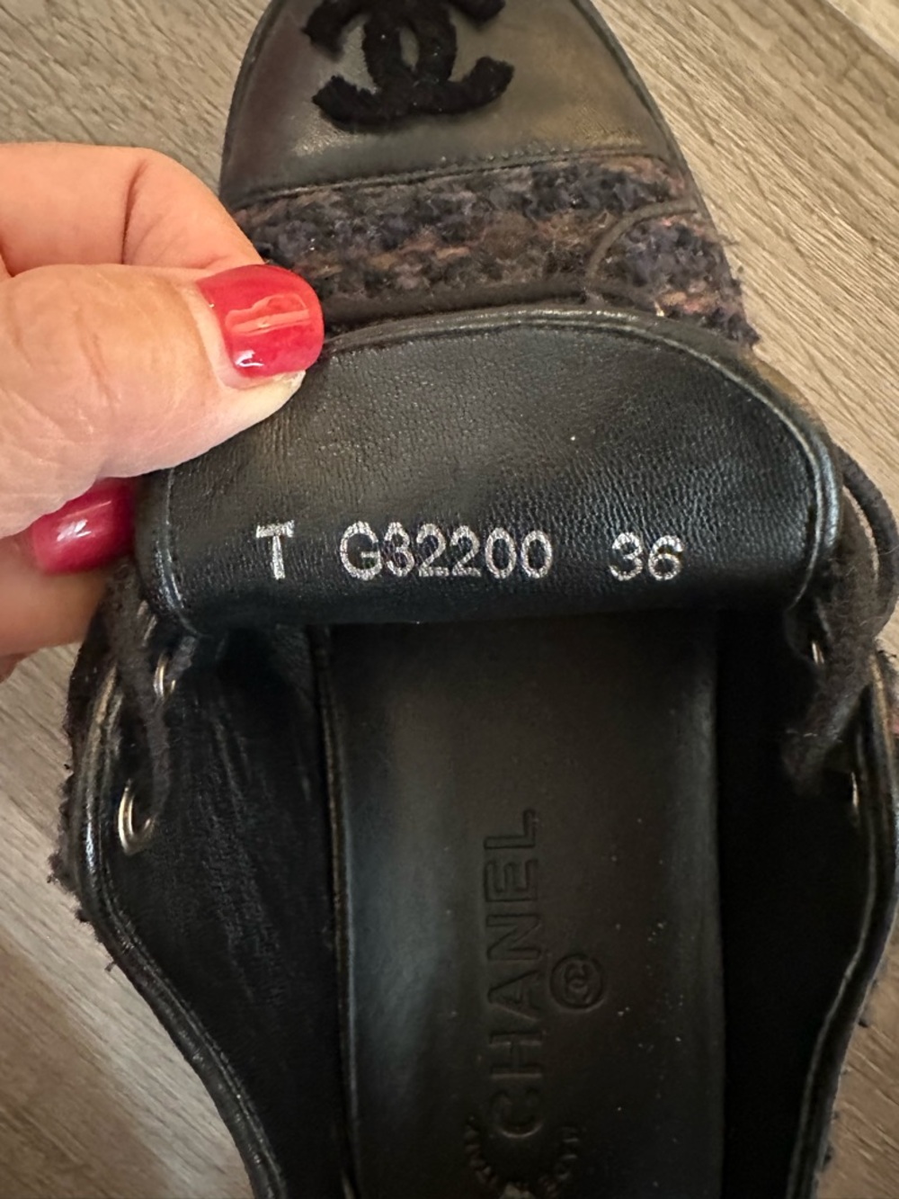 CHANEL Black Tweed Cap-Toe Lace-Up Sneakers with Logo - Picture 5 of 5